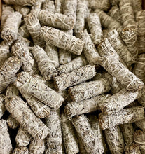 Load image into Gallery viewer, Care box: Love Thyself